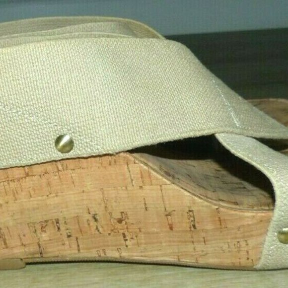 Lucky Brand Miller Tan Nailhead Cork Wedge Sandals - Picture 6 of 9